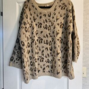 Easel Leopard Print Crew Neck Sweater Size L Euc